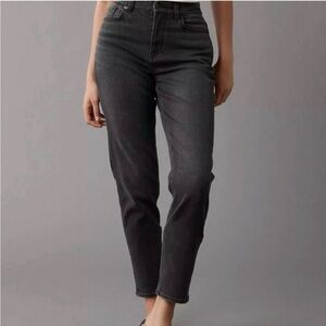 American Eagle Outfitters Black Wash curvy Mom Jeans